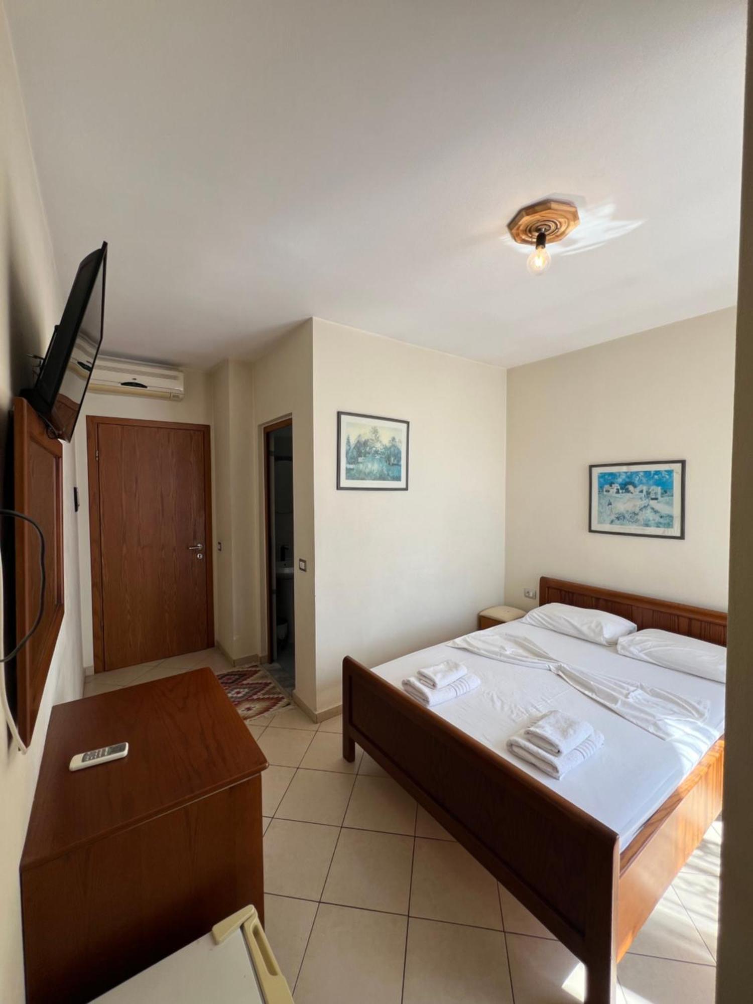 Veli Hotel Saranda