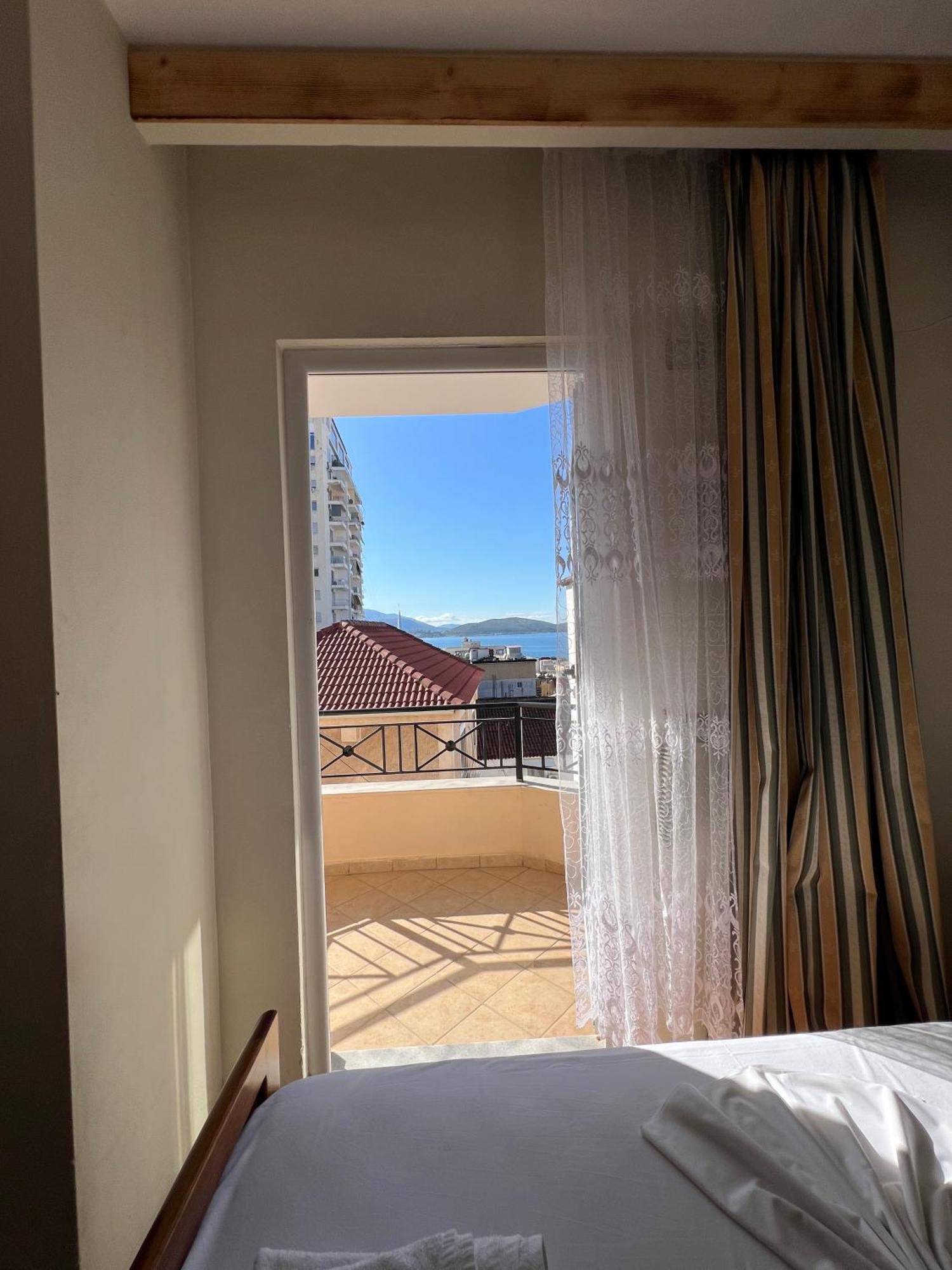 Veli 3* Saranda