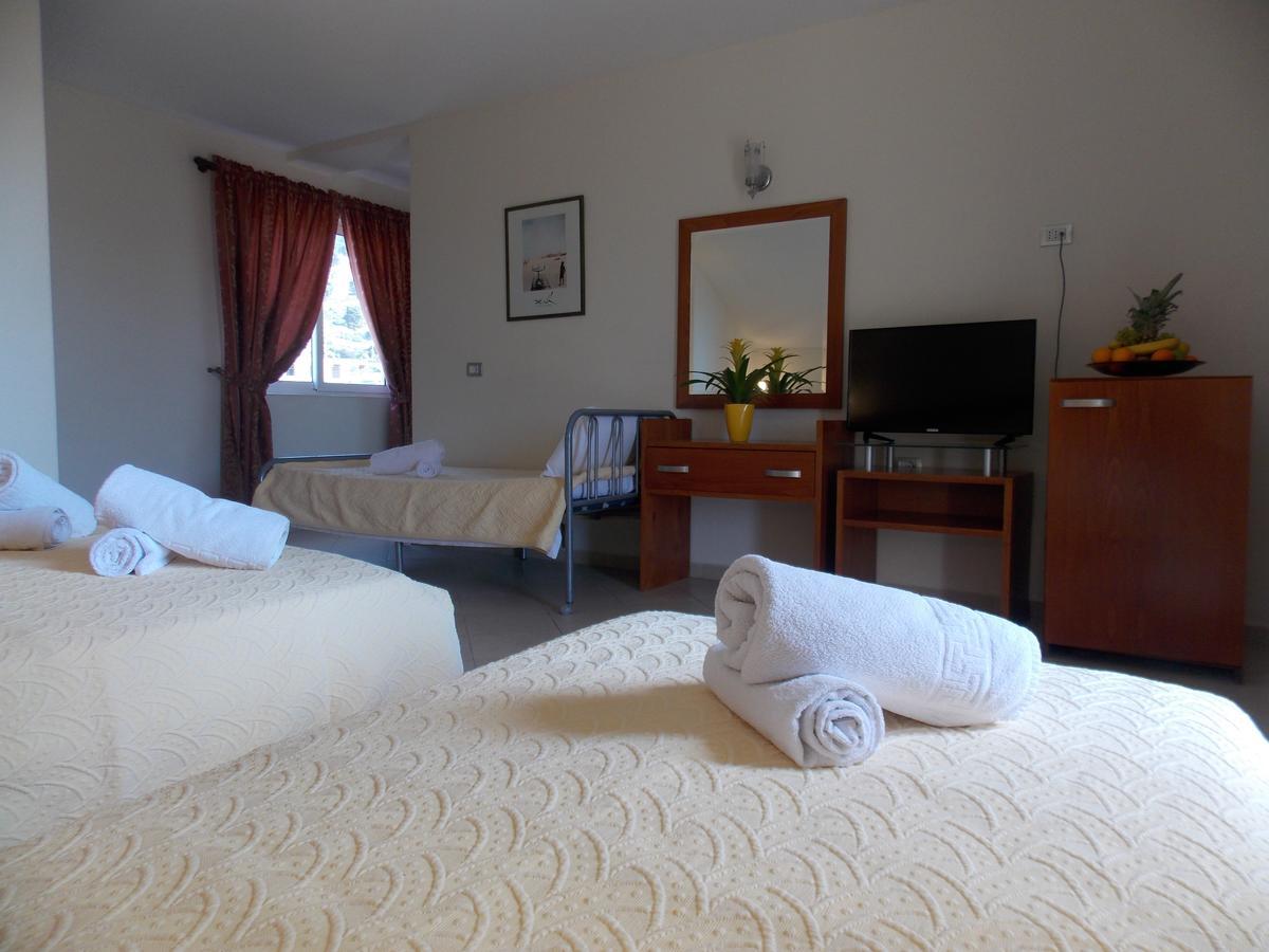 Veli Hotel